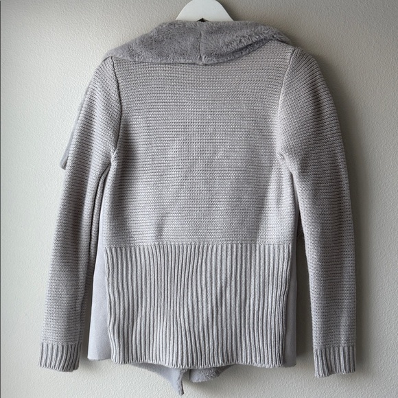 ON 12TH Luxe Sherpa Suede Gray Chunky Knit Sweater Jacket with Pockets SMALL - Picture 10 of 10